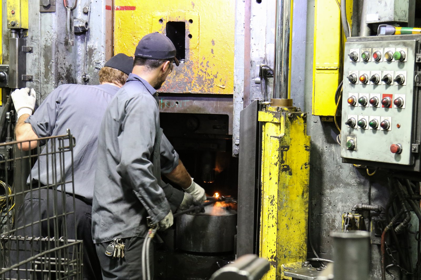 Versus Cast Pistons What's the Difference?